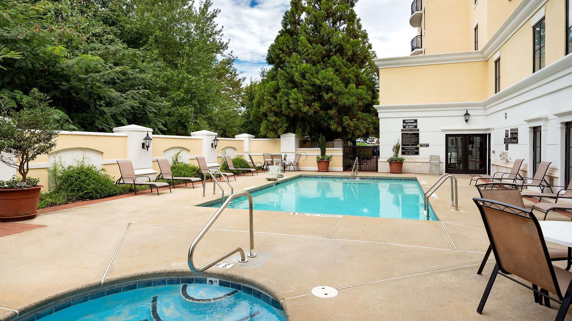 Hampton & South Park At Phillips Place Hotel Charlotte