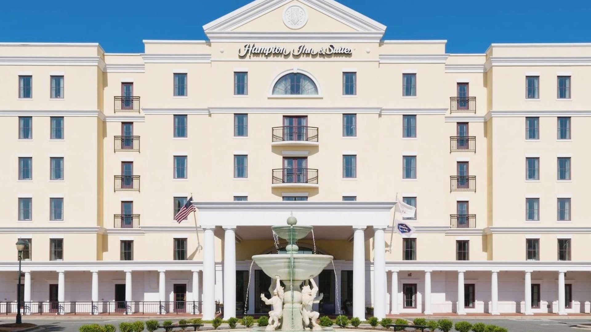Hampton & South Park At Phillips Place Hotel