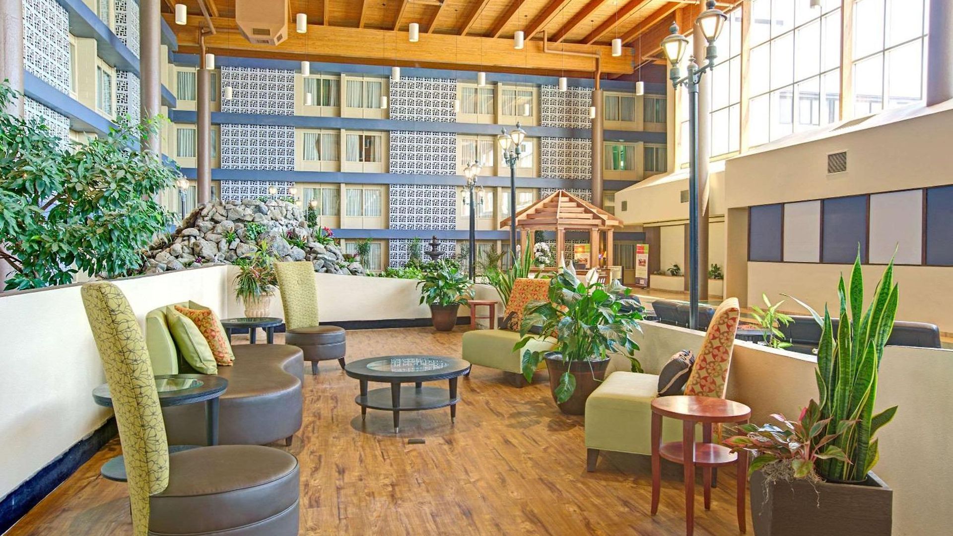 Hotel Ramada Plaza By Wyndham South End Airport Charlotte