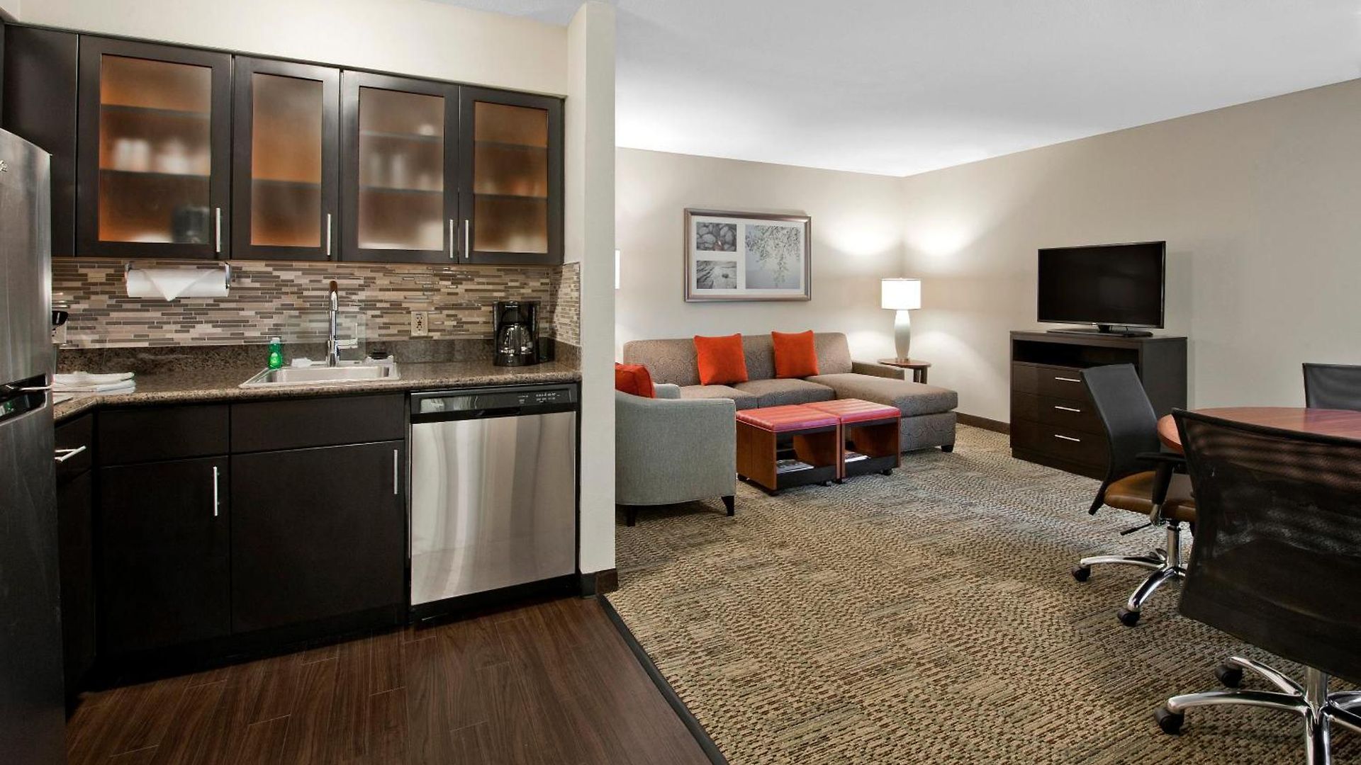 Staybridge - Ballantyne By Ihg Hotel 3*