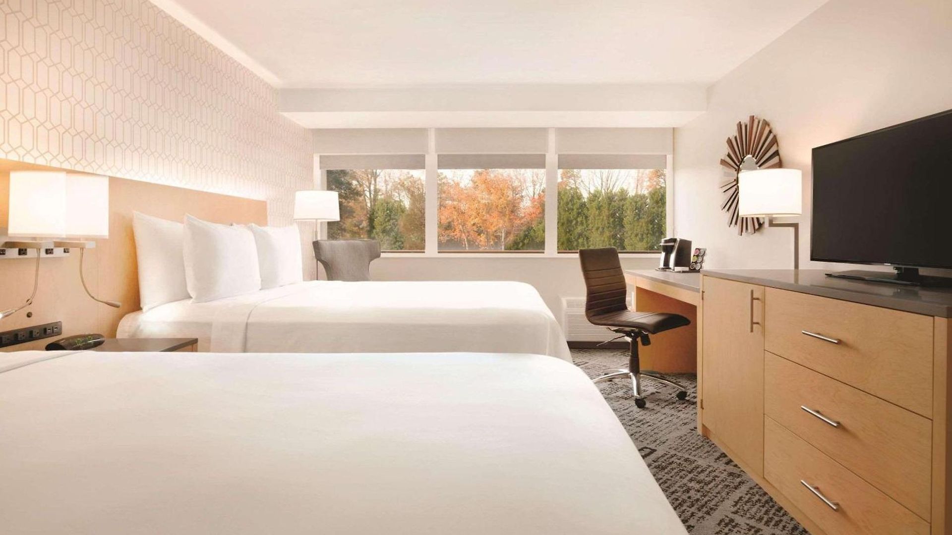 Hotel Radisson Airport 3*