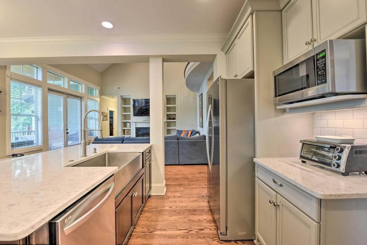 2 Mi To Dtwn: In Noda District Near Unc! Holiday home *