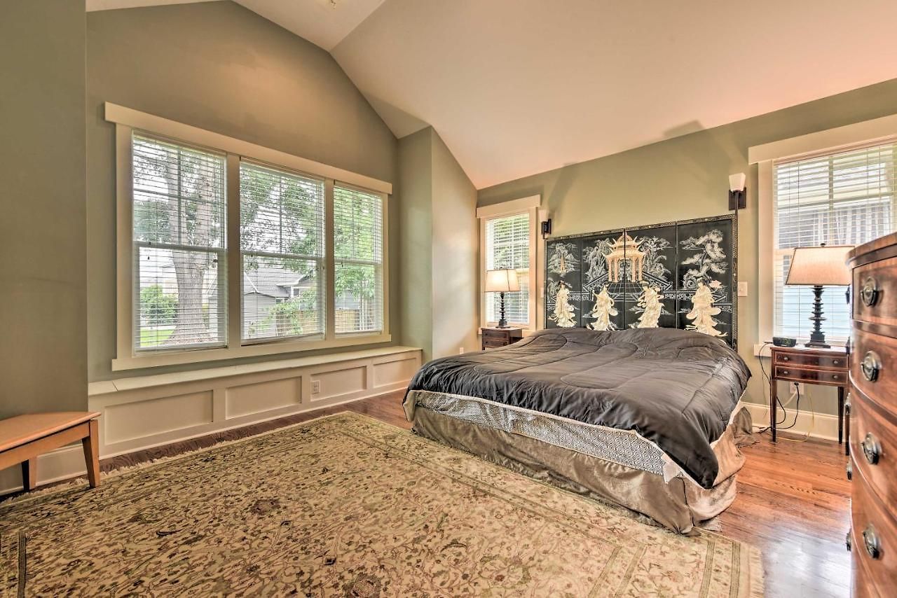 Holiday home 2 Mi To Dtwn: In Noda District Near Unc!