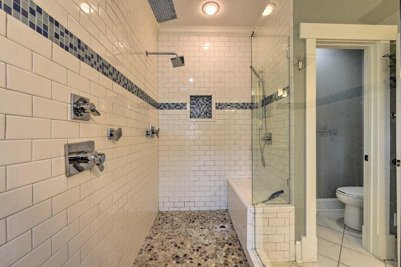 2 Mi To Dtwn: In Noda District Near Unc! Holiday home