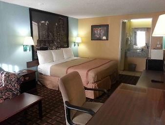 Inn Rodeway Airport Area 4*