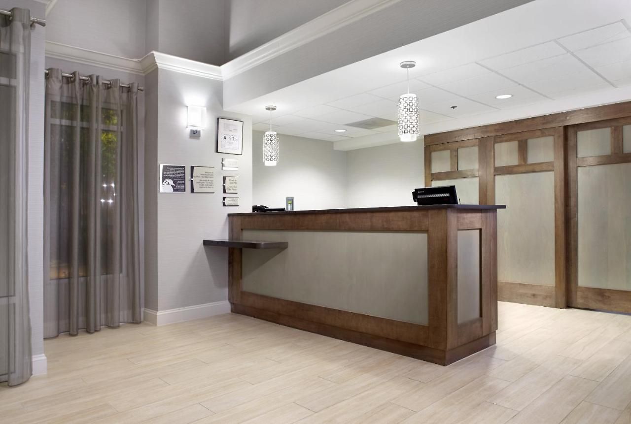 Hotel Trellis Pointe