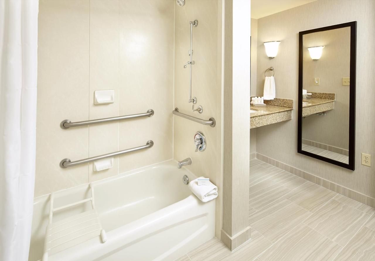 Hotel Trellis Pointe