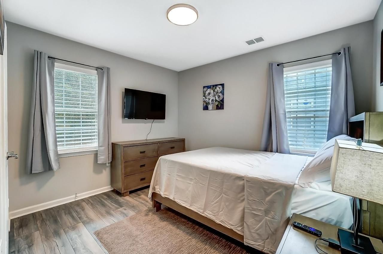 Homestay Cozy, 1-level - 5 Miles To Uptown Clt