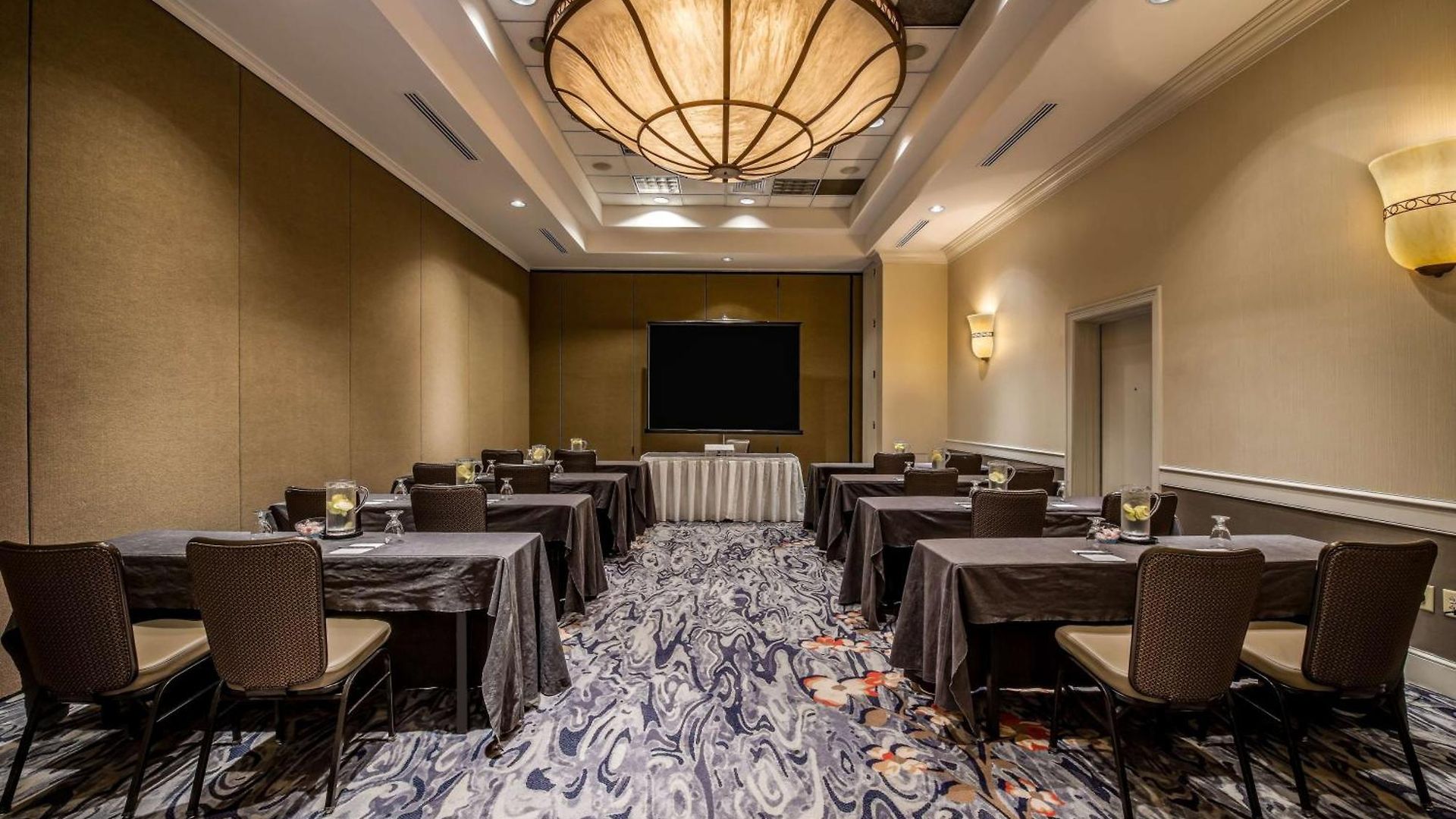 Sonesta Lower South End Hotel 4*