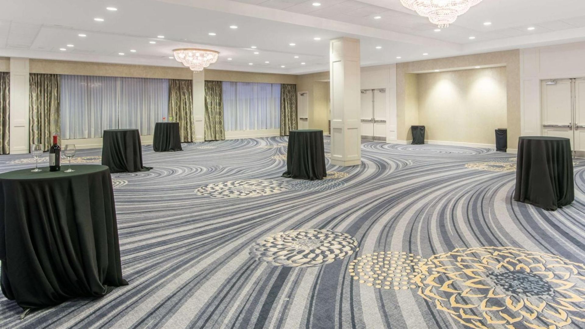 Sonesta Lower South End 4*