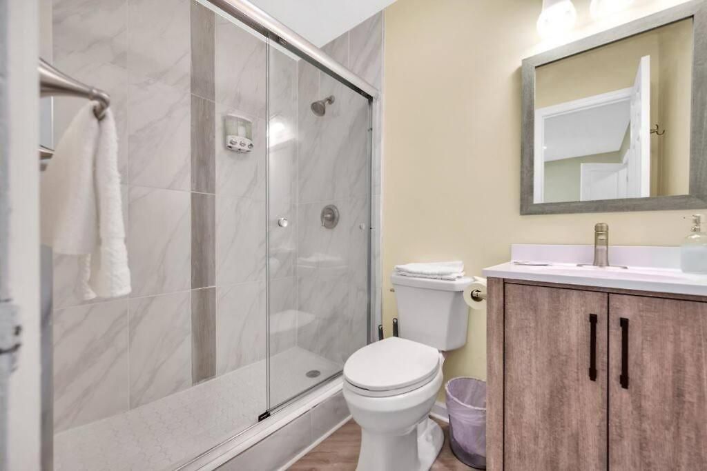 Holiday home Cozy 2 Bedroom Duplex In Charlotte, Jacuzzi, Sleeps 6 2 *