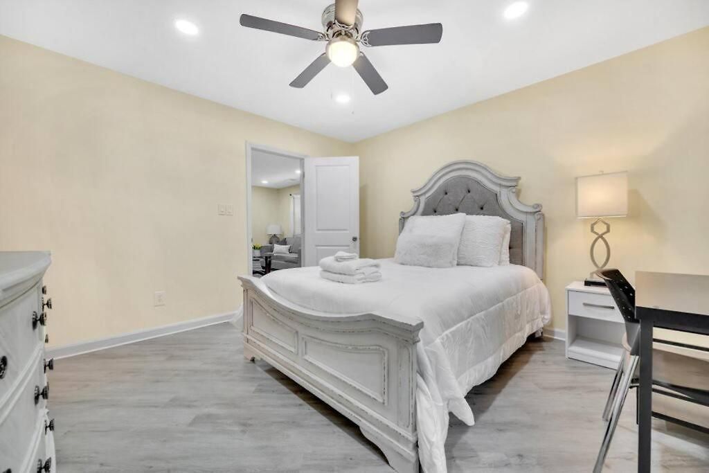 Holiday home Cozy 2 Bedroom Duplex In Charlotte, Jacuzzi, Sleeps 6 2 *