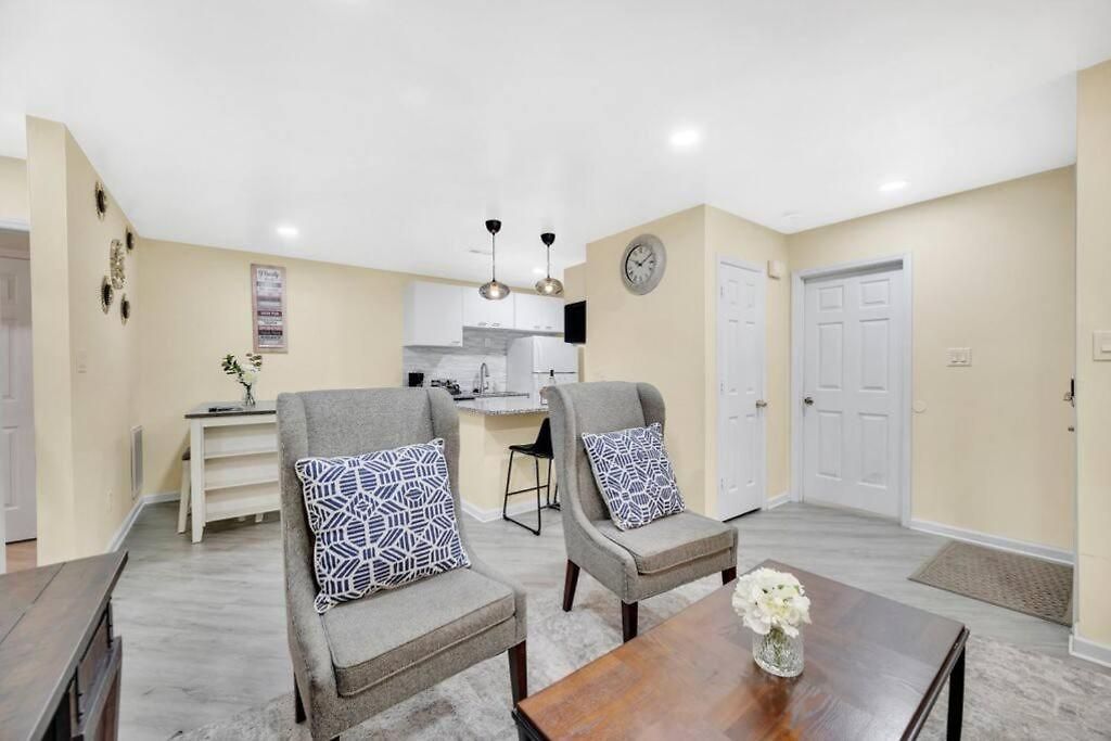 Holiday home Cozy 2 Bedroom Pineville-matthews Duplex Sleeps 8 *