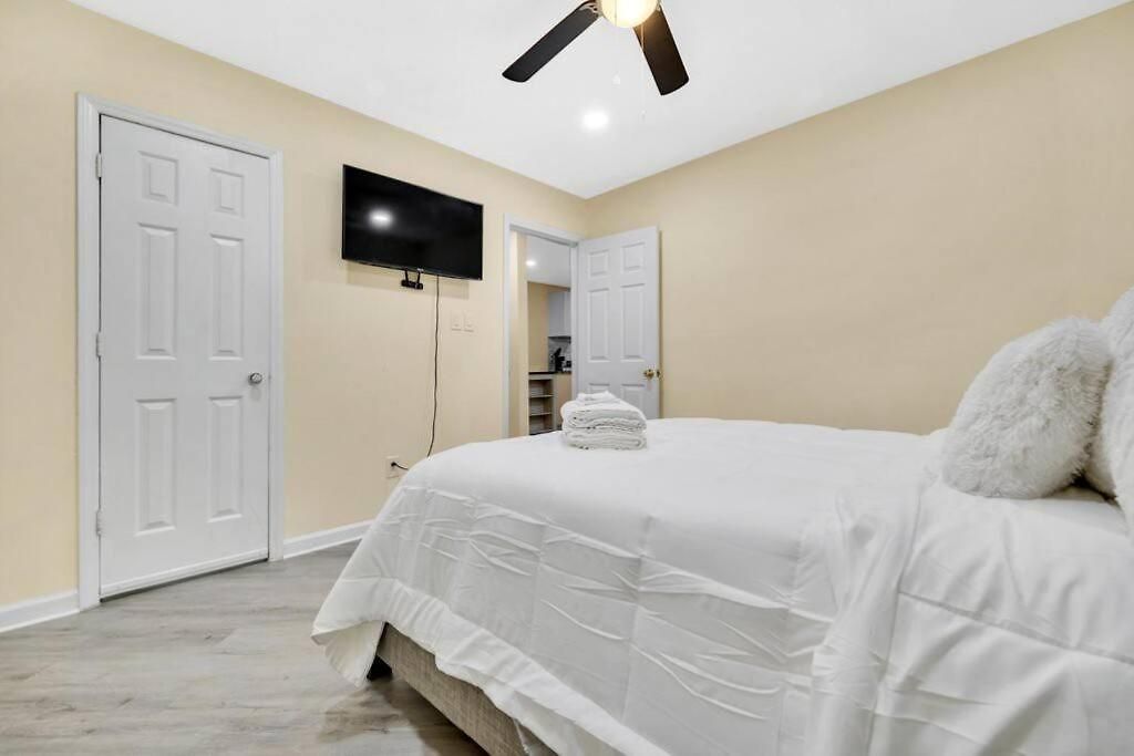 Cozy 2 Bedroom Pineville-matthews Duplex Sleeps 8 Holiday home Charlotte