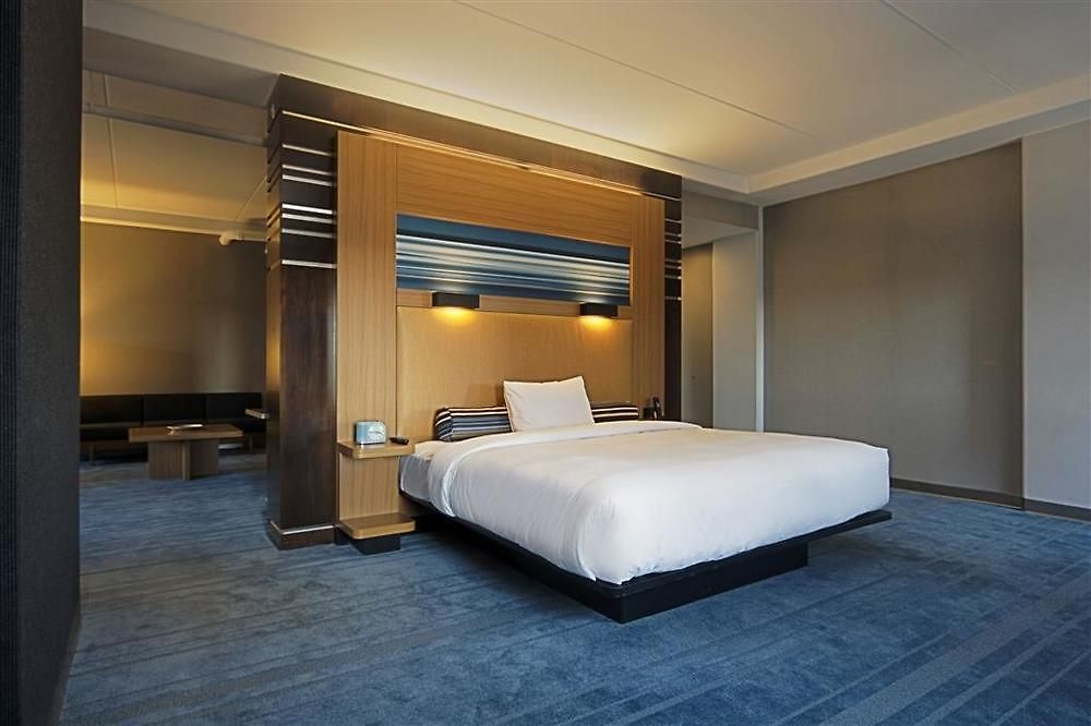 Hotel Aloft By Marriott Center 2*
