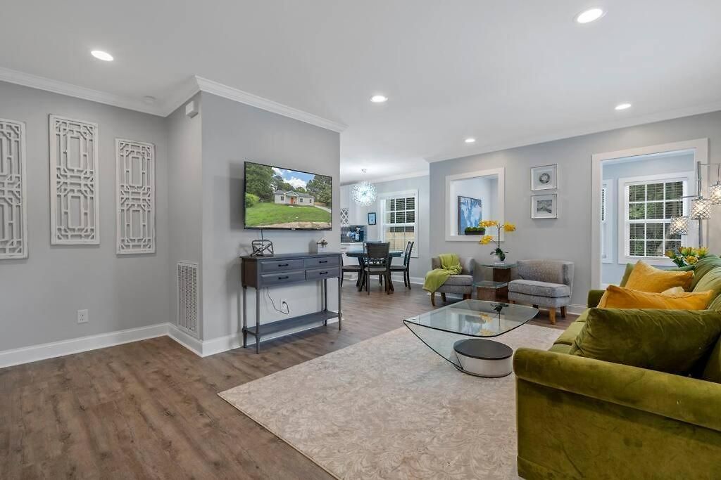 Cheerful 3 Bedroom-long Term Close To Uptown 3* Charlotte