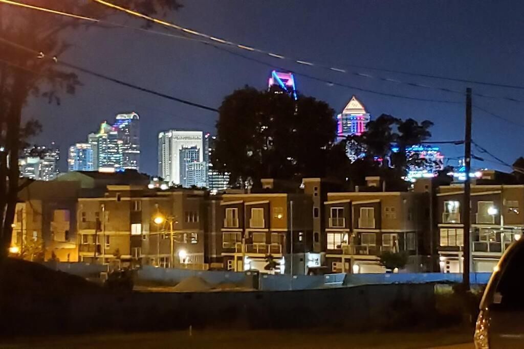 7, Sleep 6, Walk To Attractions In Uptown
