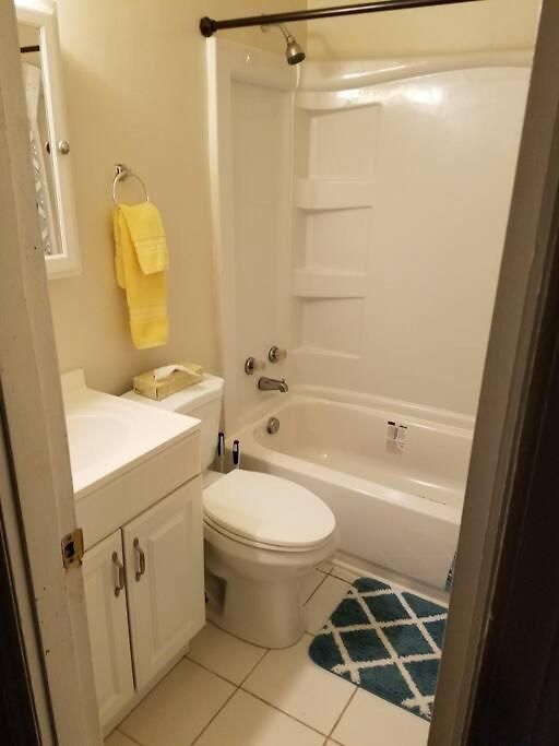 6, Sleep 3, Walk To Attractions In Uptown *
