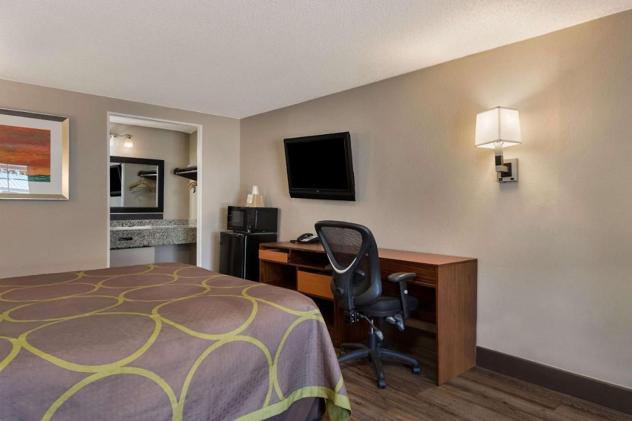 Rodeway Airport Area 4*