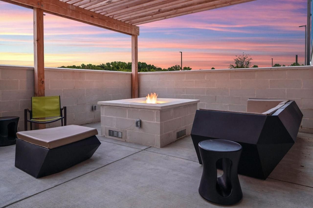 Springhill By Marriott Airport Pointe 3*