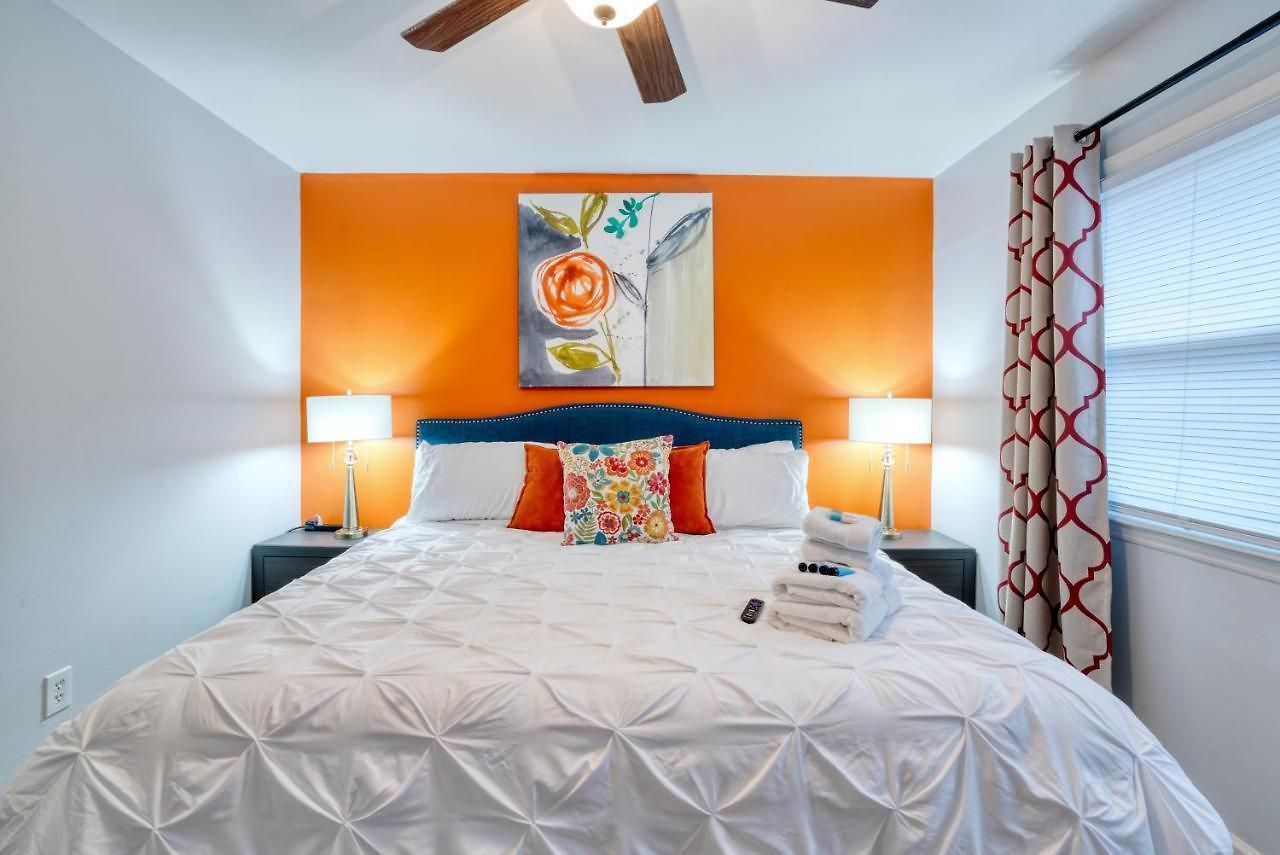 Trendy Escape ◉ California King Bed Awaits! Apartment Charlotte
