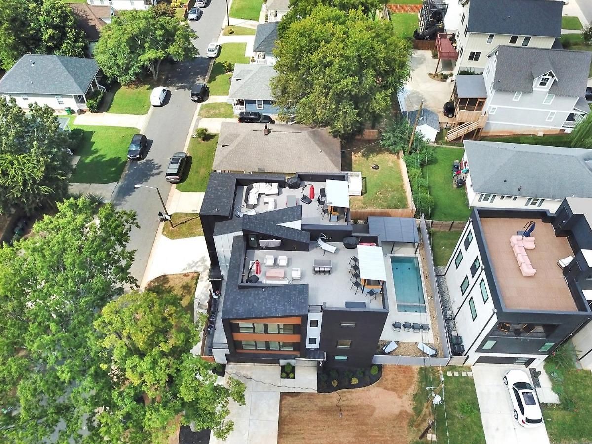 Amazing Views Rooftop Patio, Gym And Game Holiday home *