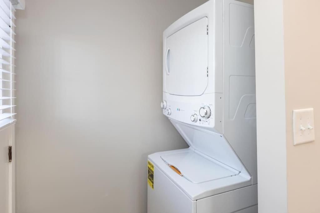 3 Mi To & Pet Friendly & Quiet Neighborhood Charlotte
