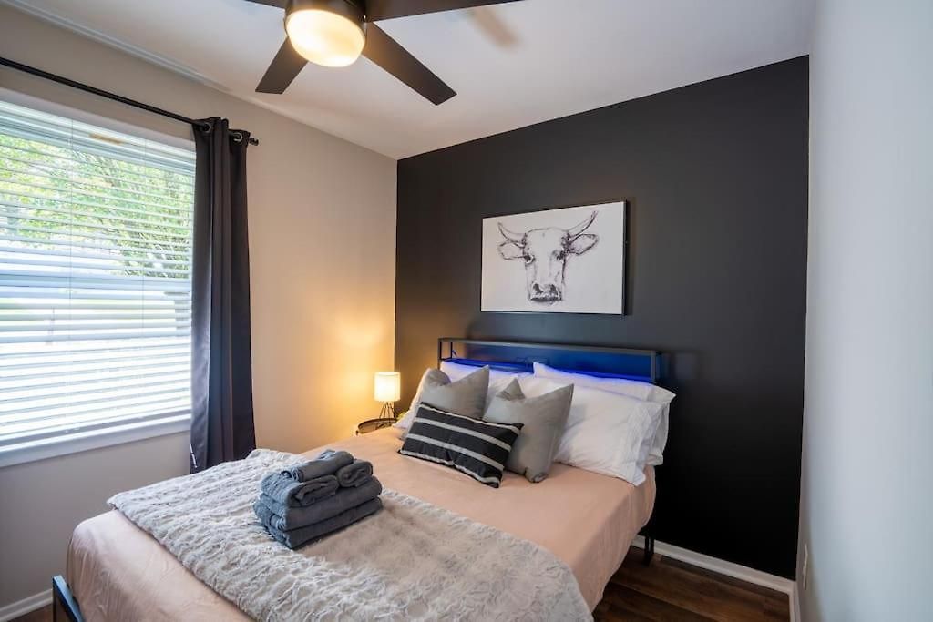 3 Mi To & Pet Friendly & Quiet Neighborhood