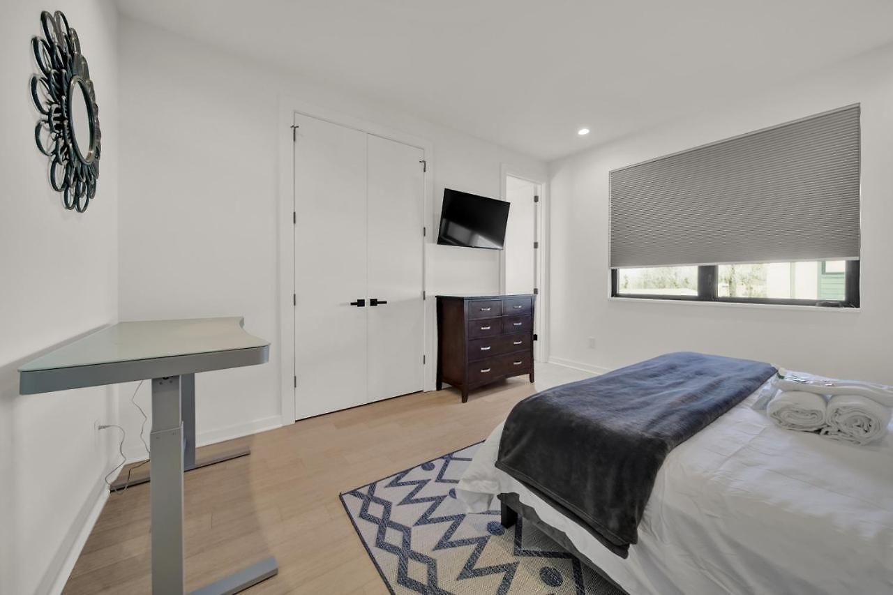 Amazing Views Rooftop Patio, Gym And Game Holiday home Charlotte