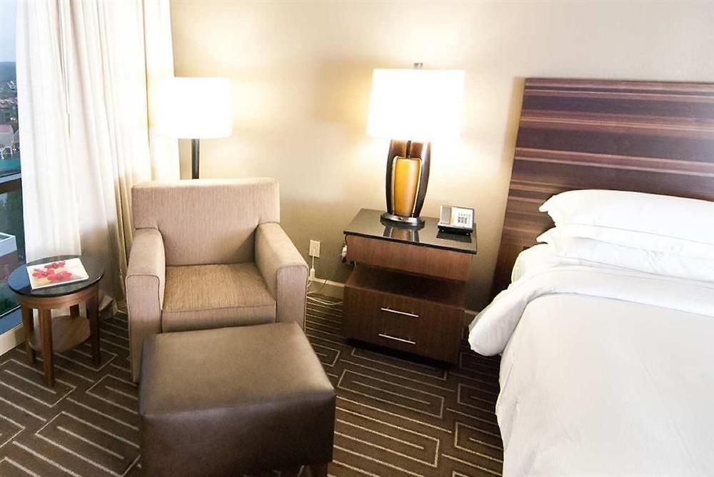 Hilton Place Hotel
