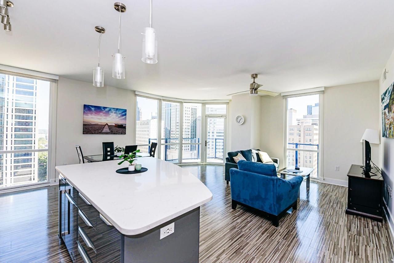 Corporate Uptown Furnished *