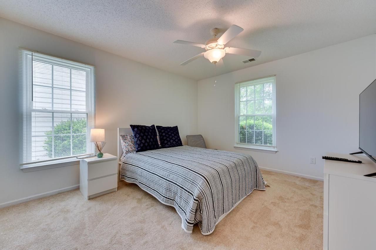 Vacation Near Motor Speedway! Holiday home Charlotte