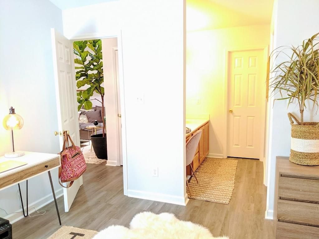 Holiday home Rare Downtown Matthews Walk 2 Shops Restauraunts Hike Clt 2 Bedroom Not 3br *