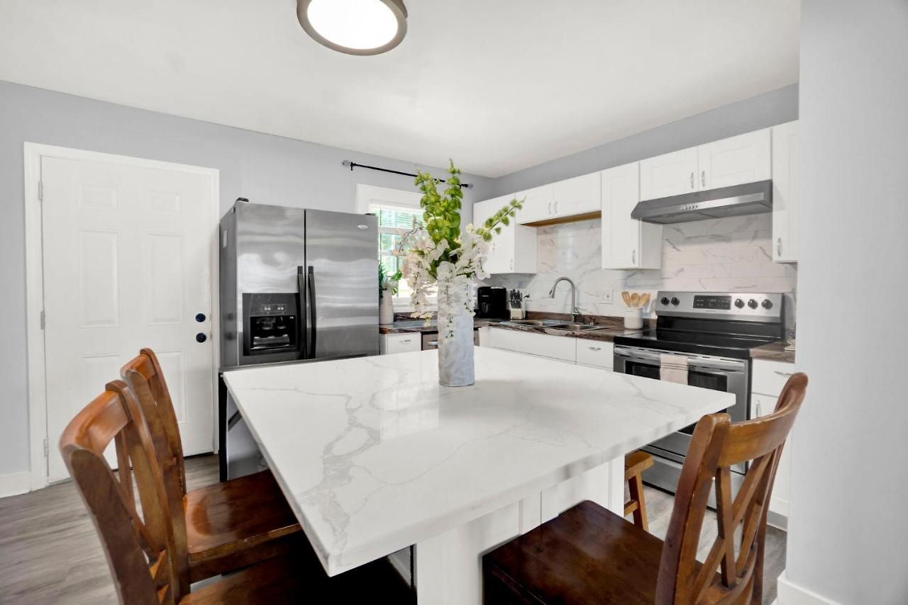 Charming 3 Bdrm In - 1 Mile To Uptown Charlotte