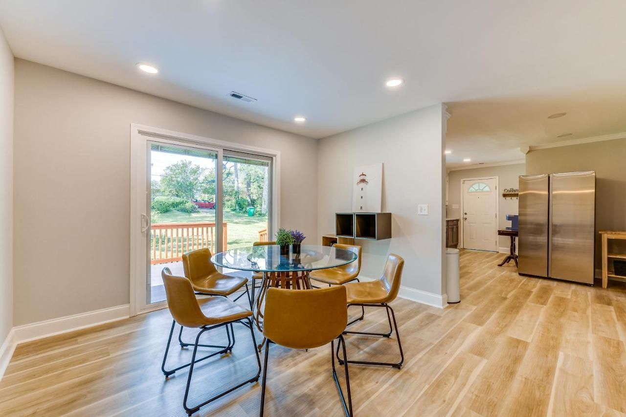 Holiday home Charming Home: 2 Mi To Downtown! Charlotte