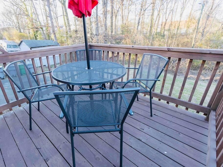 Quiet Getaway Near Uptown/noda & Free Parking