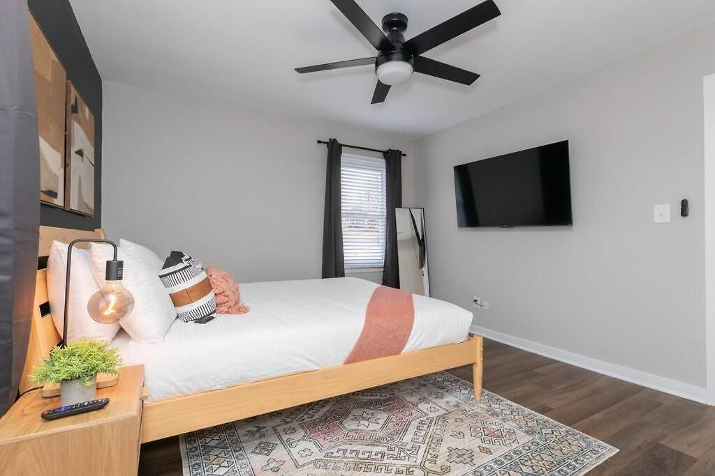 Holiday home Quiet Getaway Near Uptown/noda & Free Parking