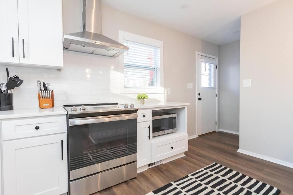 Quiet Getaway Near Uptown/noda & Free Parking