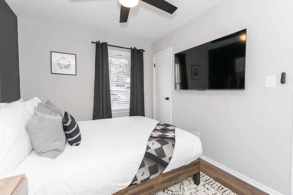 Quiet Getaway Near Uptown/noda & Free Parking Holiday home Charlotte