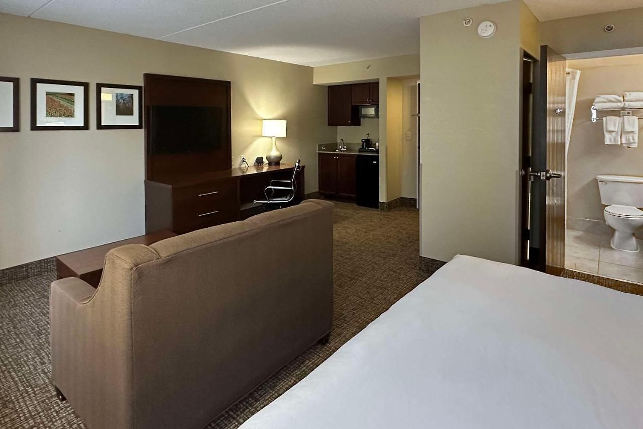 By Ihg Hotel