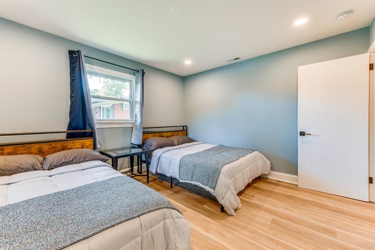 Charming Home: 2 Mi To Downtown! Holiday home