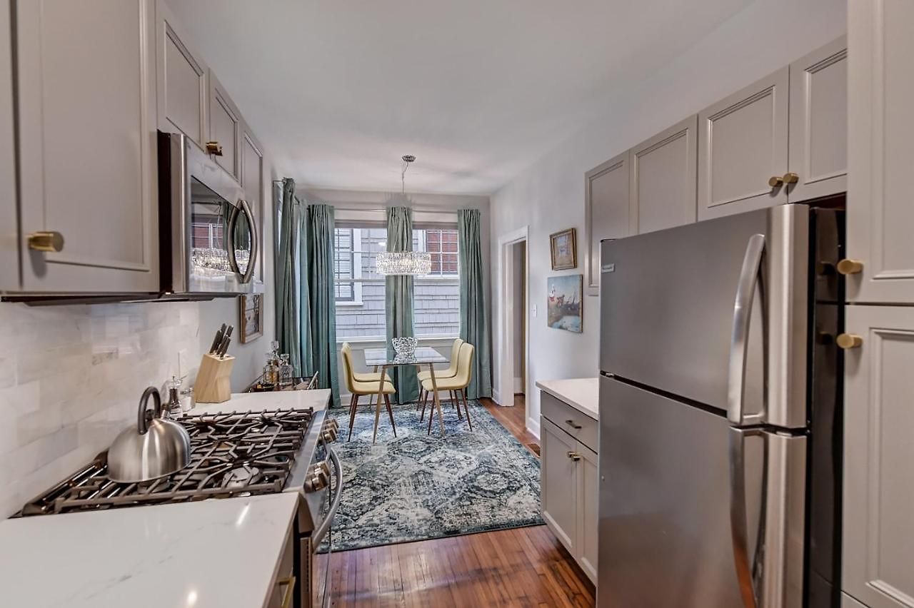 The Collection Clt: Lamar Avenue Apartment