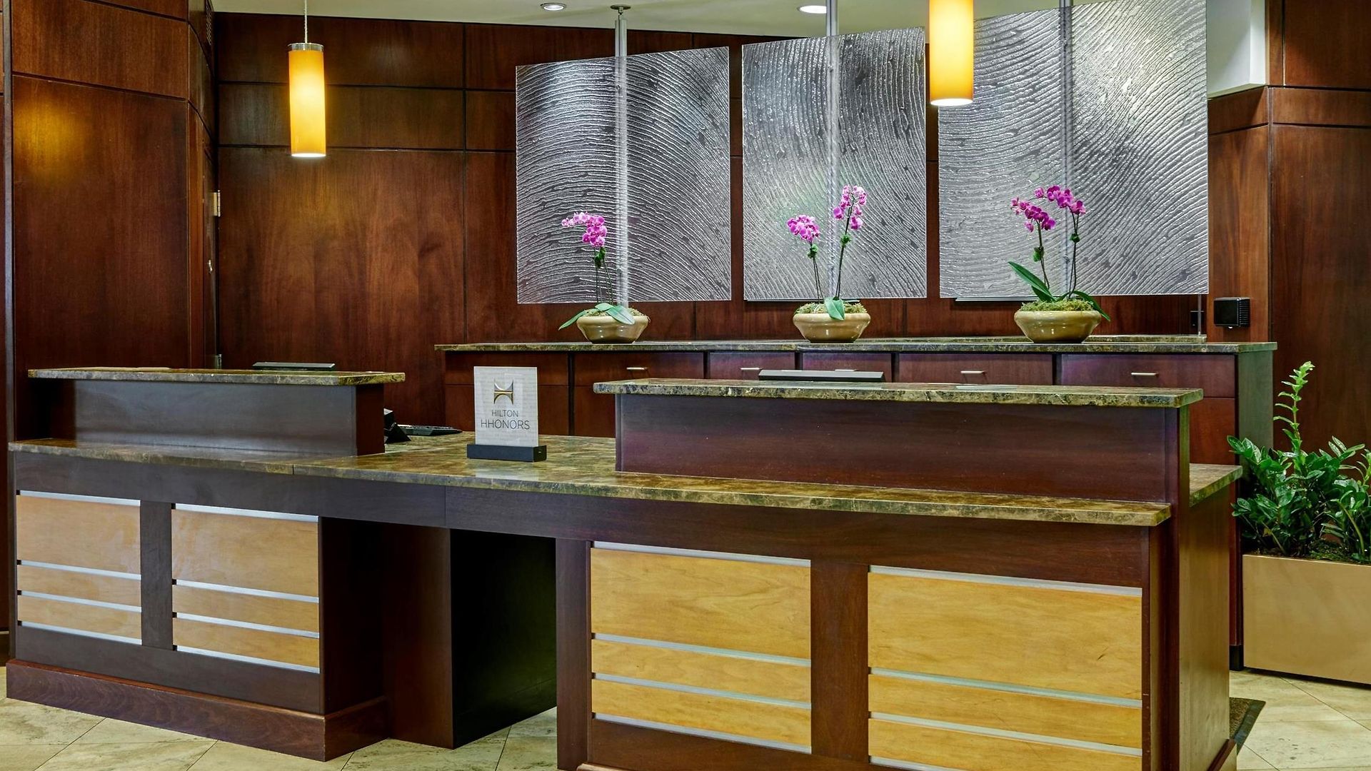 Doubletree By Hilton Uptown 3*