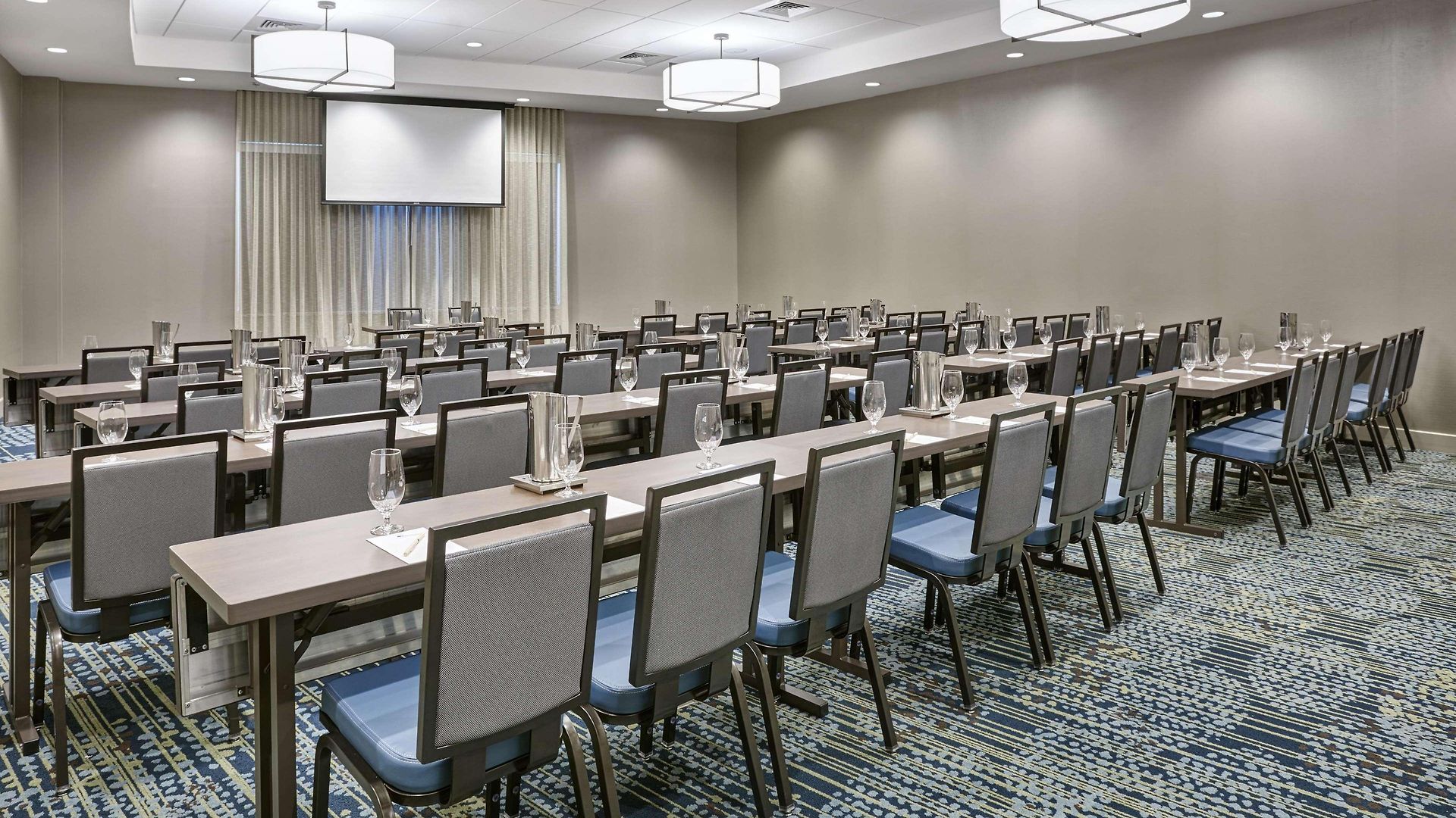 Doubletree By Hilton Uptown Hotel