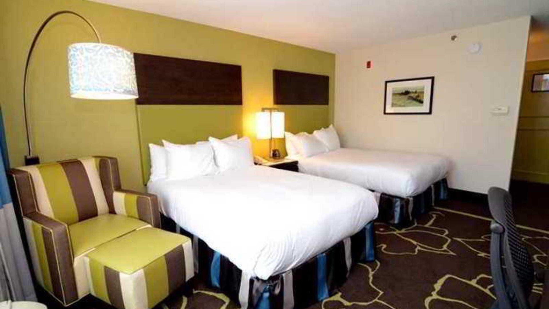Doubletree By Hilton Uptown Hotel