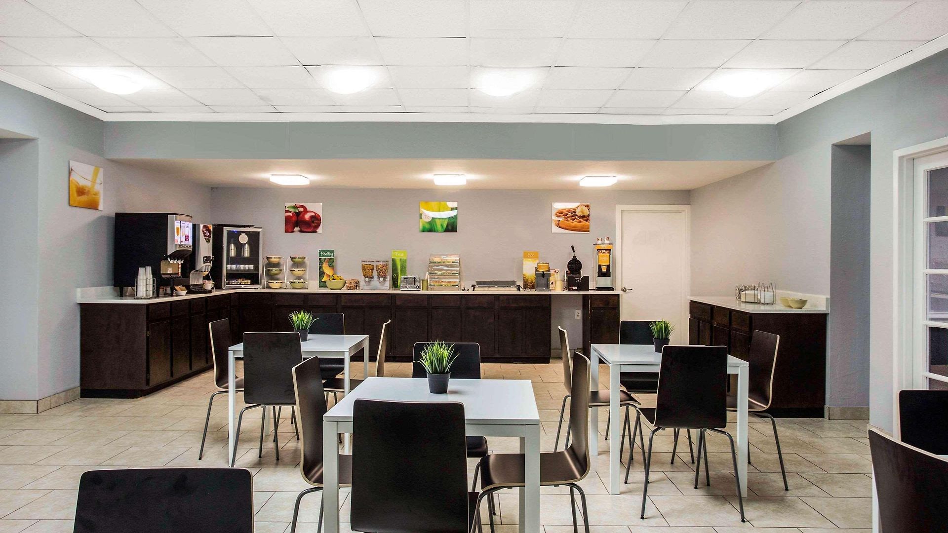 Quality & Area Hotel Charlotte