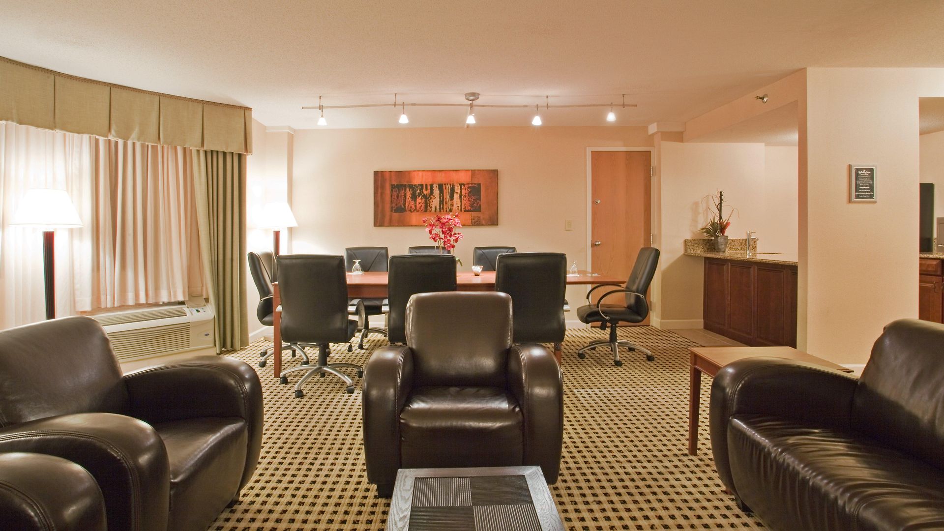 Doubletree By Hilton Center 4*
