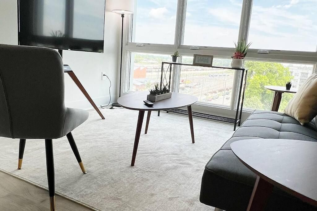 Apartment Apartment, Queen Bed, Wifi, Kitchen, Washer & Dryer In Charlotte