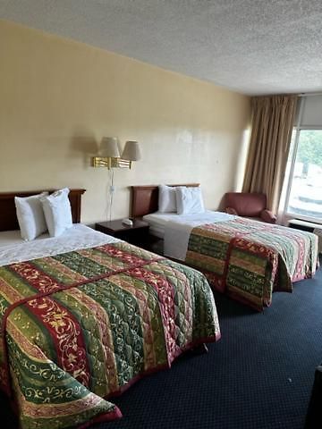 Loyalty Airport Hotel
