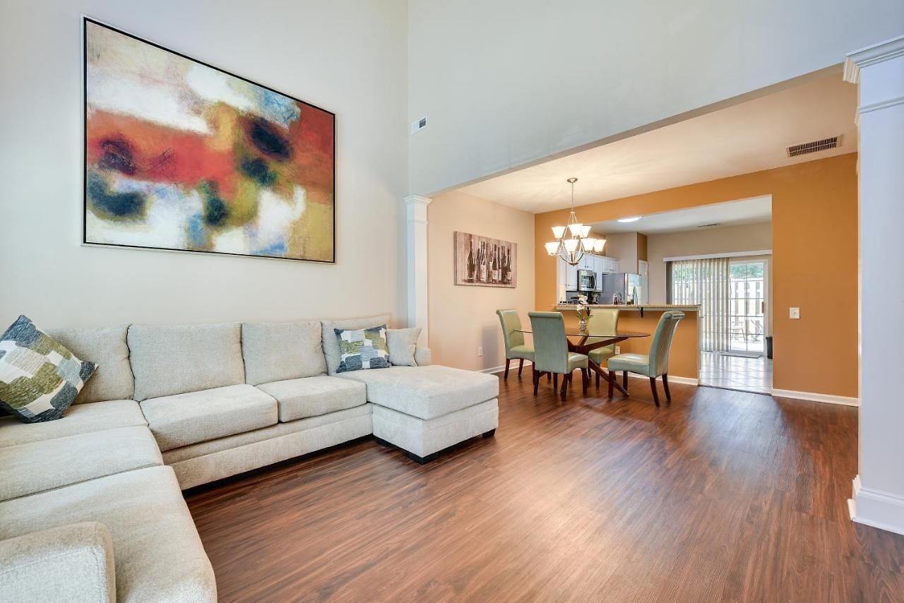 Townhome W/ Deck: 18 Mi To Downtown! *
